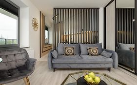 Apartport Wyjatkowe Apartamenty Z Widokiem Na Port W Gdyni By Noclegi Renters