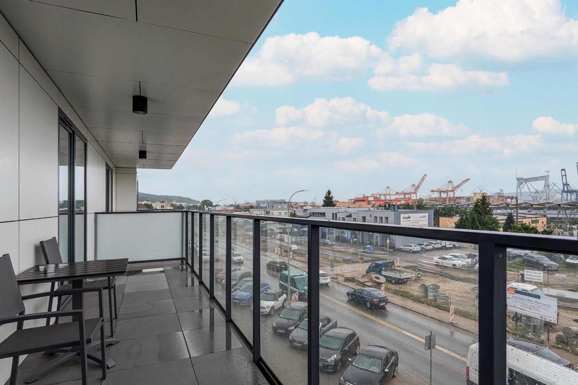 Apartport Wyjatkowe Apartamenty Z Widokiem Na Port W Gdyni By Noclegi Renters Gdynia Zewnętrze zdjęcie
